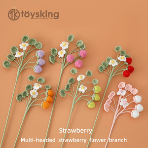 <span class=keywords><strong>Bouquet</strong></span> de fleurs de fraises multi-têtes en crochet fait main, style <span class=keywords><strong>frais</strong></span> et délicat pour la décoration de la maison, cadeau sucré pour les filles - Product Image 6