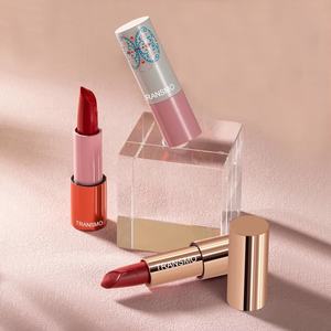 Tube cosmétique en aluminium pour gloss à lèvres avec applicateur métallique, contenant magnétique, tube de gloss à lèvres en marque privée - Product Image 1