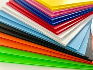 ماء في الهواء الطلق زجاجات النفايات البلاستيكية Coroplast نفايات الورق المموج - Product Image 3