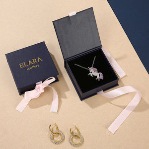 Caja de Regalo de Joyería de Cartón con Logotipo Personalizado, Caja de Regalo con Cinta para Collares, Caja de Papel con Espuma Negra para Empaque de Joyería - Product Image 1