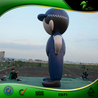 Modèle de policier gonflable géant Forme humaine Homme gonflable en plastique Figure d'air avec code QR