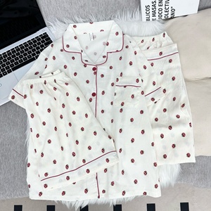 Nuevo Conjunto de Pijama de Tres Piezas para Mujer, Estilo Coreano Simple, Estampado de Fresas en Algodón Nube, Estilo Lindo, Verano, ODM, Ropa de Casa de Fábrica - Product Image 2