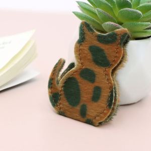 Cute Plush Cat Magnetic <b>Bookmark</b> Furry Spotted Cat Page Marker for Book Lovers Magnetic <b>Bookmark</b> Soft Page Holder for Reading - Product Image 1