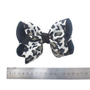 Venta al por mayor de 5 pulgadas personalizable Impresión de lazos leopardo fútbol juguete S <span class=keywords><strong>Tory</strong></span> niña pinzas de pelo para niñas - Product Image 6