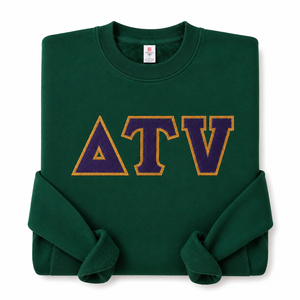 Sweat-shirt à col rond en chenille avec lettres grecques brodées sur mesure, bordure or violet, trois lettres pour la fraternité, la sororité, l'esprit universitaire - Product Image 3