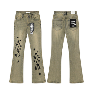 Jean évasé stretch KDNK, coupe skinny, noir délavé, imprimé graphique étoile, style bootcut empilé, pantalon en denim pour homme, streetwear décontracté - Product Image 1