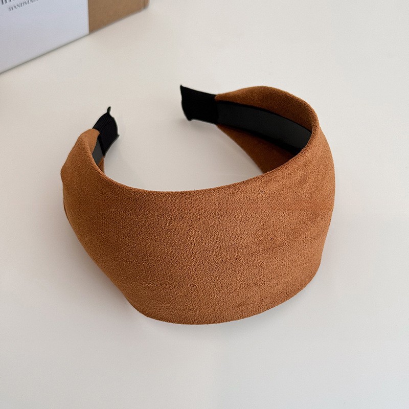 Coffee-colored flocking