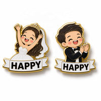 Broche personnalisée en émail pour couple, motif Mariée et Marié, avec inscriptions 'I DO' et 'HAPPY CHEERS', plaquée or, idéale comme cadeau de fête ou de mariage, vente en gros
