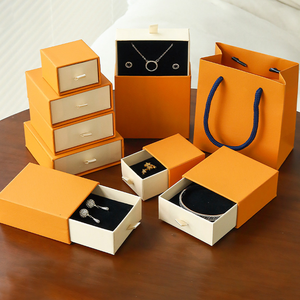 Estuche para Joyas Refinado |   Estuche laminado mate con esponja |   20 Años de Experiencia - Product Image 1