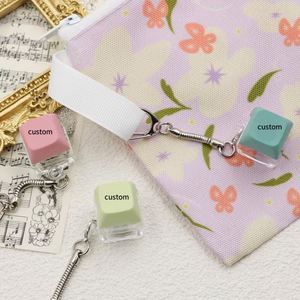 Llavero de teclado con logo personalizado, tipo keycap, con interruptores de presión, llavero con interruptor, llavero con botón de teclado, keycaps, llavero fidget clicker - Product Image 5
