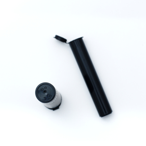 Cannacoast Tubes en plastique personnalisés résistants aux enfants Squeeze Pop Top Emballage cylindrique pour fleur herbe - Product Image 3