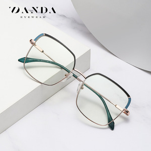 Danda Eyewear Lunettes rectangulaires en métal à monture complète Js8617 Anti-lumière bleue Montures pour femmes - Product Image 2
