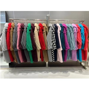 RXFurs Produttore di Pellicce, Bestseller per Negozi di Abbigliamento Femminile, Cappotto in Vera Pelle di Pecora Morbida, Stile Teddy Bear, in Lana Tosata - Product Image 5