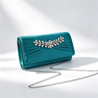 Pochette de soirée plissée en satin de luxe avec strass, sac à main scintillant pour femme, élégant pour mariage et fête