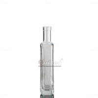 Bouteille en verre de luxe de 750 ml, forme carrée plate personnalisée, scellée au liège, pour gin, vodka, rhum, spiritueux, brandy, prête à l'emploi comme diffuseur