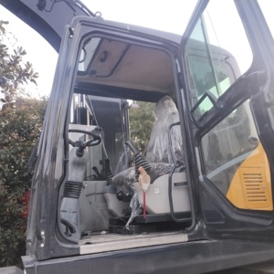 Excavadora de Ruedas Hyundai Usada de Alta Calidad, 15 Toneladas, 84 kW de Potencia, con Caja de Cambios y Bomba para Construcción y Minería - Product Image 4