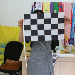 Оптовые флаги-пендли в клетку, водонепроницаемые, из полиэстера, черно-белые, для гонок, ручные флаги, флаги для автомобилей, для вечеринок, клубов, фабричные OEM - Product Image 5