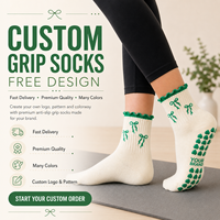 Chaussettes de yoga antidérapantes en coton personnalisées OEM pour femmes, avec grip, hauteur mi-mollet, à volants, design logo, collection automne