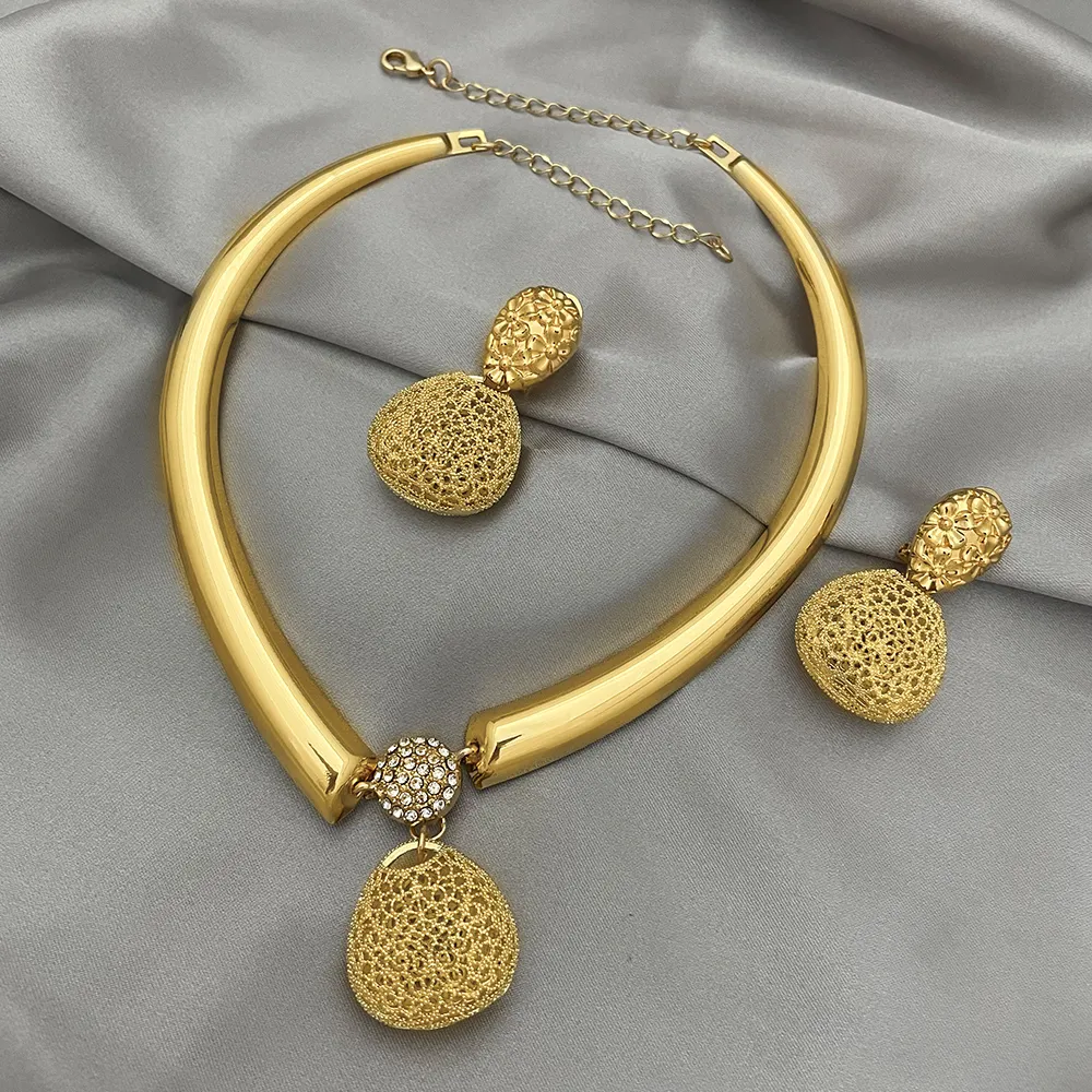 Ensembles de bijoux fantaisie personnalisés bijoux colliers de mode avec pendentif évidé pour cadeau de la mère colliers de bijoux de mod