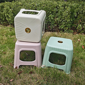 Taburete Cuadrado de Plástico de 60 cm, Silla de Jardín Minimalista de Polipropileno para Niños, Uso en Exteriores - Product Image 4