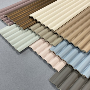 Lames murales en PS de 12 cm, couleur unie rose bleu, design simple, matériau de décoration, panneau mural en PS, lamelles en charbon de bois avec doré - Product Image 1