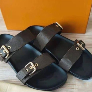 Vendita calda 2025 di lusso pantofole da spiaggia da <span class=keywords><strong>donna</strong></span> da esterno piatte in metallo con fibbia Designer stampa <span class=keywords><strong>sandali</strong></span> Casual - Product Image 2