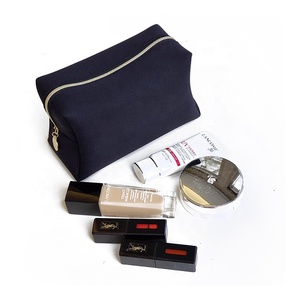 Spaziosa custodia da viaggio in Neoprene per gli elementi essenziali - Product Image 4