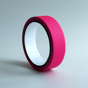Échantillons gratuits de masquage vidéo et <span class=keywords><strong>film</strong></span> Fluorescent Spike Neon Matt Cloth Gaffa Gaffer Spike Tape pour UV Party 25mm x 25m - Product Image 6