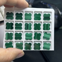 Ensemble de bijoux en agate naturelle, coquille de nacre, œil de tigre, malachite, trèfle à quatre feuilles