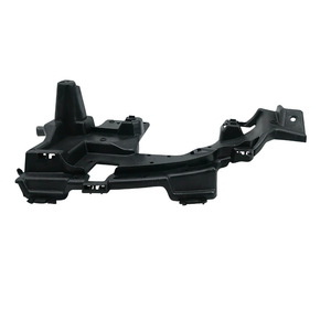 Support de fixation d'embout d'échappement Mercedes-Benz Classe C W205 2058850100 ABS Gauche Droit Pare-chocs Arrière Intérieur - Product Image 3