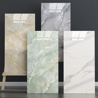 Panneaux muraux décoratifs 3D UV de luxe de haute qualité super lumineux, design moderne, feuille de PVC marbrée pour l'intérieur