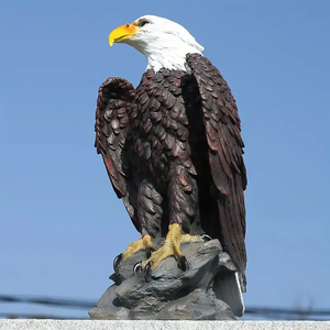 Sculpture de faucon à tête blanche peinte à la main en résine - Base en forme de roche, art moderne complexe, décoration intérieure, cadeau d'affaires - Product Image 2