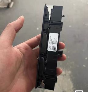 Interruptor Eléctrico Original de <span class=keywords><strong>Segunda</strong></span> <span class=keywords><strong>Mano</strong></span> para Elevalunas de Puerta Delantera Izquierda W204 W212 W166, Interruptor de Elevación de Vidrio Delantero Izquierdo A2128208310 - Product Image 5