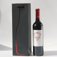 Cajas para Bebidas con Logotipo Personalizado para Vino, Whisky y Refrescos - Empaque de Regalo de Cartón Reciclado con Asa