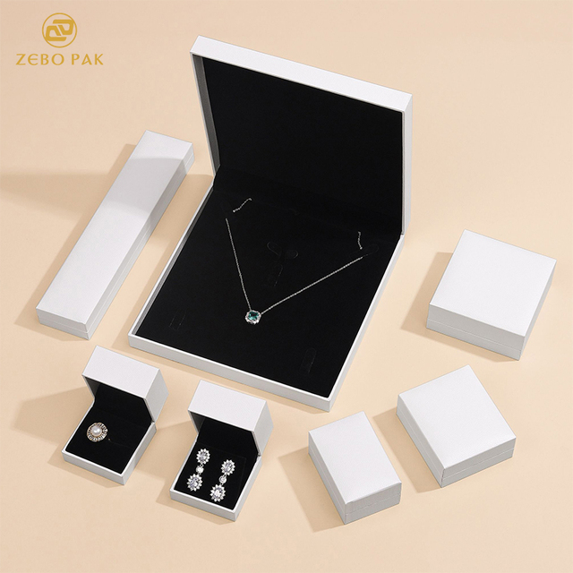 Zebo Luxury PU Leather Bangle Boxes High Quality LED Jewelry Wedding Ring Storage Rectangle Shape Velvet Lining Customizable