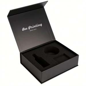 กล่องของขวัญสำหรับใส่เสื้อผ้าสุดหรูกล่องกระดาษแข็งแข็งปิดด้วยแม่เหล็กสีดำขนาดใหญ่ตามสั่ง - Product Image 4