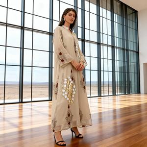 Robe Abaya en Polyester Brodée de Luxe Personnalisée Élégante pour Femmes Musulmanes Parfaite pour les Occasions Spéciales - Product Image 2