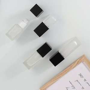 15/20/30/40ml vuông Frosted Glass Foundation mỹ phẩm Lotion bơm chai rỗng bơm lại với màu đen vít cap - Product Image 4