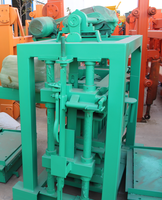 Nouvelle machine à mouler des blocs de béton QT40-2 avec des moules remplaçables pour les briques de pavage emboîtables, construction résidentielle