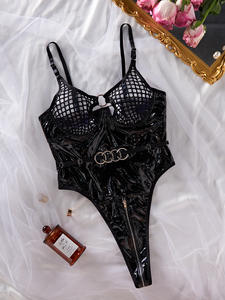 ชุดบอดี้สูทหนัง PU แบบมีซิปเป้า พร้อมตาข่ายรัดรูป ดีไซน์เซ็กซี่เว้าหลัง โชว์แผ่นหลัง แต่งลายตารางแบบแพทช์เวิร์ค - Product Image 6