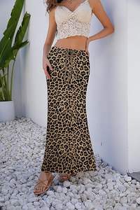 Comodo7 2025 Primavera/Verano nuevo estilo Europeo Americano mujer Casual falda de satén de longitud media falda larga Simple - Product Image 3