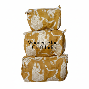 Juego de 3 Bolsas de Cosméticos de Viaje Hechas a Mano en India, Acolchadas, Vintage, con 3 Compartimentos, Estampadas a Mano, para Mujer - Product Image 1