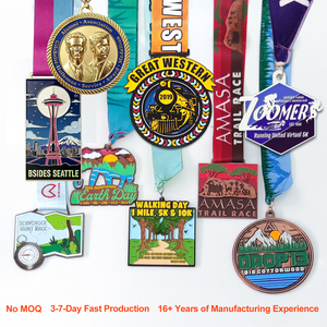 Medaglie Sportive Personalizzate in Lega <span class=keywords><strong>di</strong></span> Zinco 2D/3D per Maratona, Placcate in Oro e con Fusione <span class=keywords><strong>di</strong></span> Precisione - Product Image 1