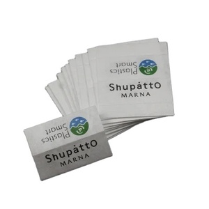 Étiquettes <span class=keywords><strong>de</strong></span> cou en Tyvek en gros, résistantes à l'effraction, pour marques <span class=keywords><strong>de</strong></span> <span class=keywords><strong>site</strong></span> web, pour la mode <span class=keywords><strong>de</strong></span> luxe durable, directement <span class=keywords><strong>de</strong></span> l'usine - Product Image 1
