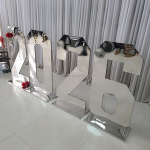 Números Gigantes de Espejo Plateados Brillantes para Bodas, Números de Carpa con Base, Número LED de 4 Pies, Letrero Personalizado, Letras Grandes, Artículos para Fiestas - Product Image 4