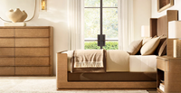 Commode moderne à 10 tiroirs avec grain de bois clair et ouverture par pression pour chambre à coucher