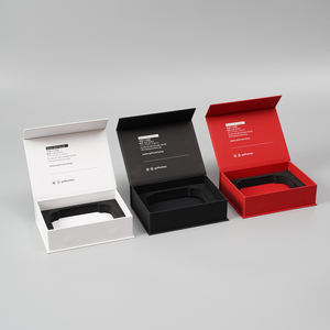 Petites boîtes d'emballage rigides à aimant blanc avec logo personnalisé boîte-cadeau <span class=keywords><strong>de</strong></span> luxe recyclable en papier magnétique avec insert en satin - Product Image 2