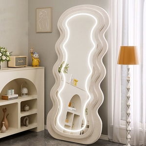 <span class=keywords><strong>Specchio</strong></span> da Parete Moderno Personalizzato a Figura Intera con LED e Cornice in Velluto dal Design Irregolare <span class=keywords><strong>Asimmetrico</strong></span> Ondulato - Product Image 2