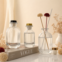 Bouteille diffuseur en verre facetté 100/150/200/500ml, design incurvé à coupe plate, base épaisse et lourde avec bouchon, emballage personnalisé avec logo