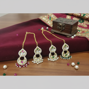 ชุดเครื่องประดับชั้นดีชุบทองด้วยหินคริสตัลและไข่มุก Maangtikka - Product Image 3